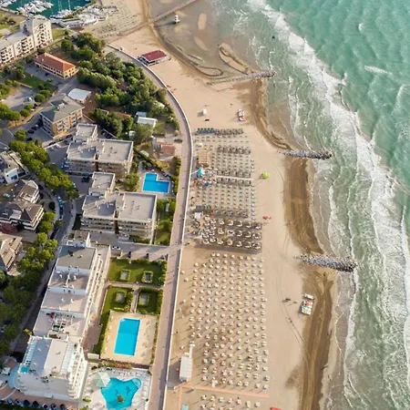 Delightful Lateral Sea View Flat Lejlighed
