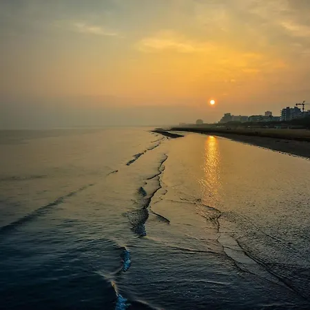 Apartment Delightful Lateral Sea View Flat *